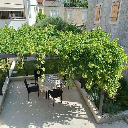 Kaštela Apartmani Mara מראה חיצוני תמונה