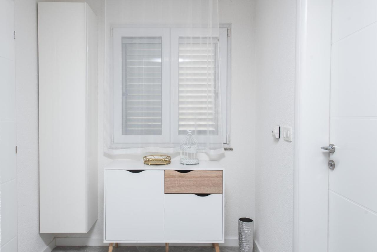 Kaštela Apartmani Mara מראה חיצוני תמונה