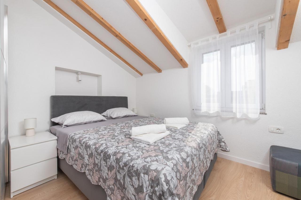Kaštela Apartmani Mara מראה חיצוני תמונה