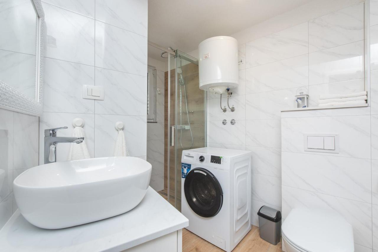 Kaštela Apartmani Mara מראה חיצוני תמונה