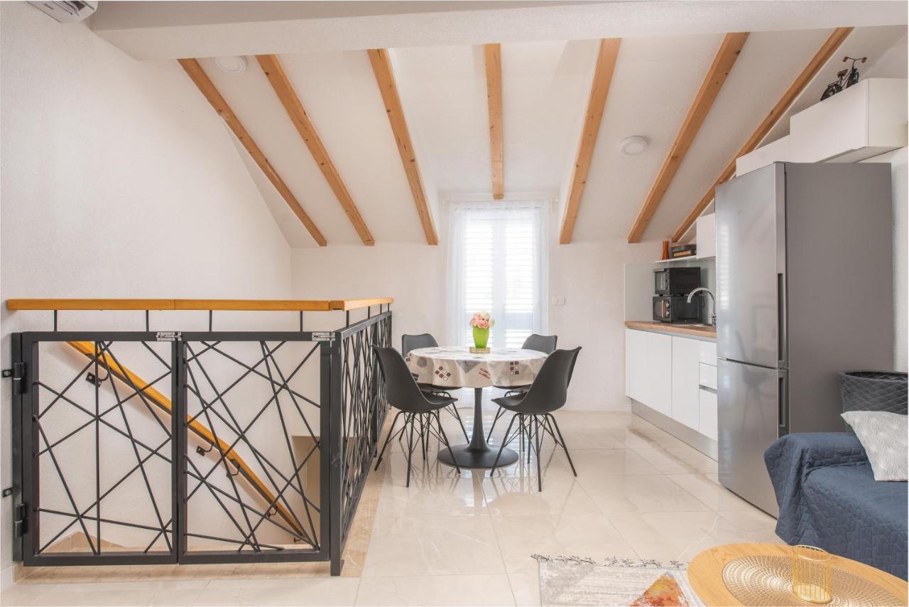 Kaštela Apartmani Mara מראה חיצוני תמונה