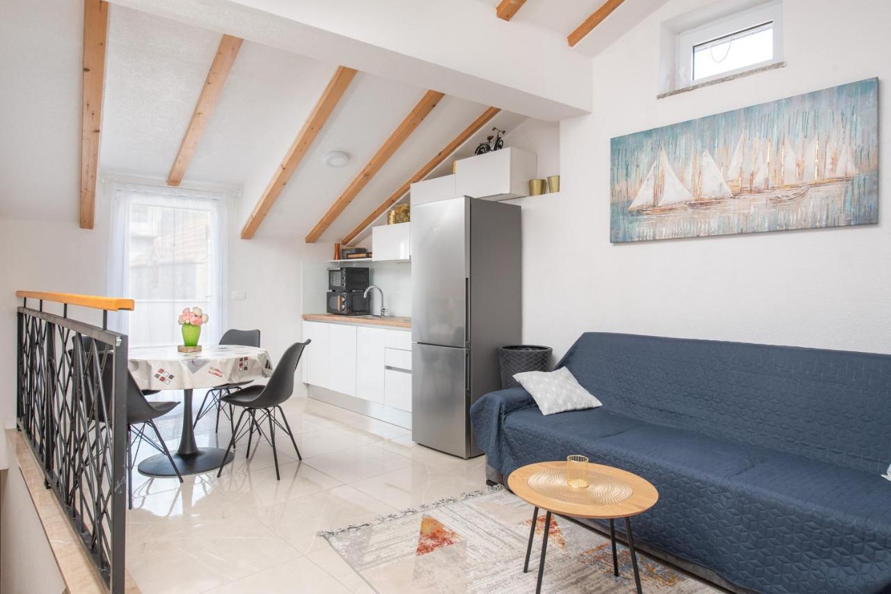 Kaštela Apartmani Mara מראה חיצוני תמונה