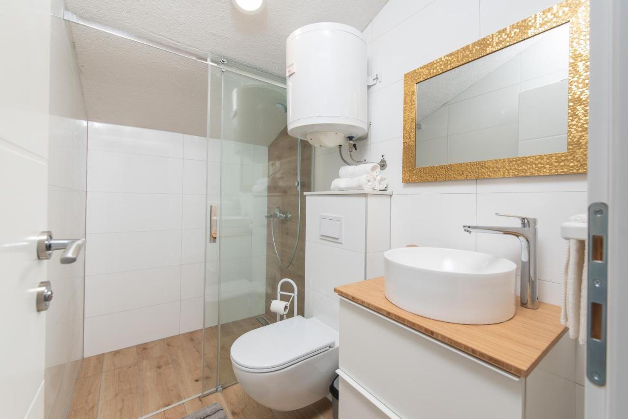 Kaštela Apartmani Mara מראה חיצוני תמונה