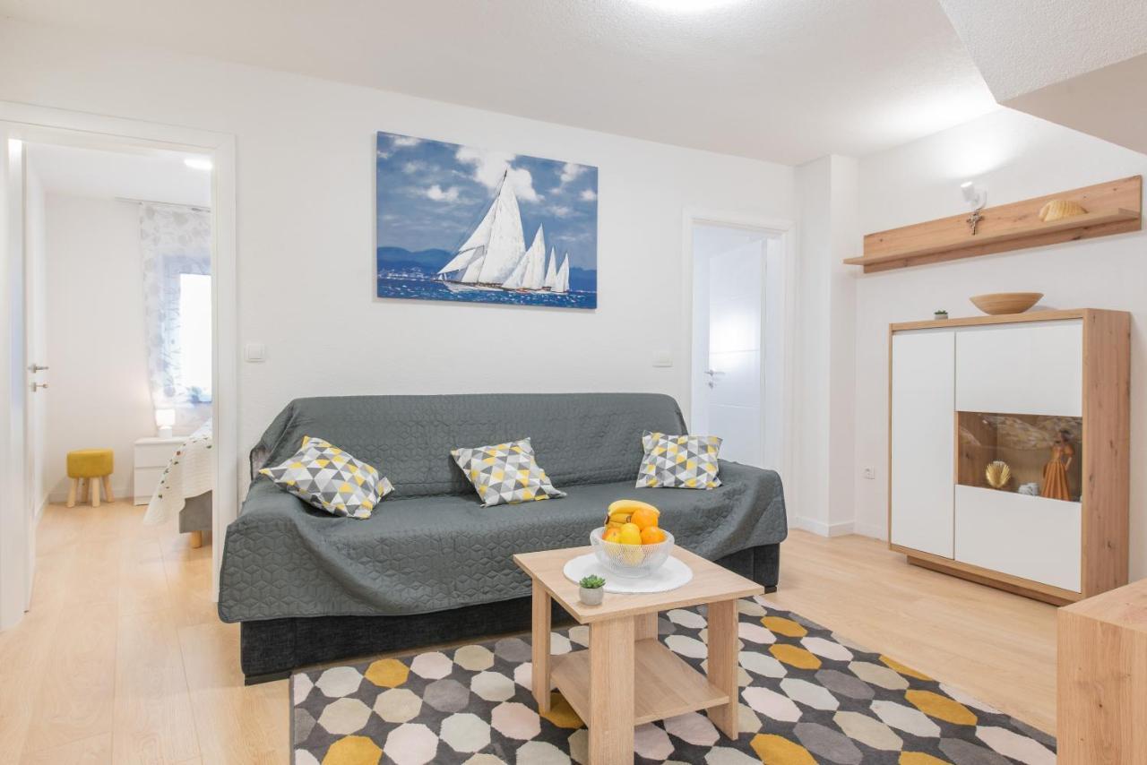 Kaštela Apartmani Mara מראה חיצוני תמונה