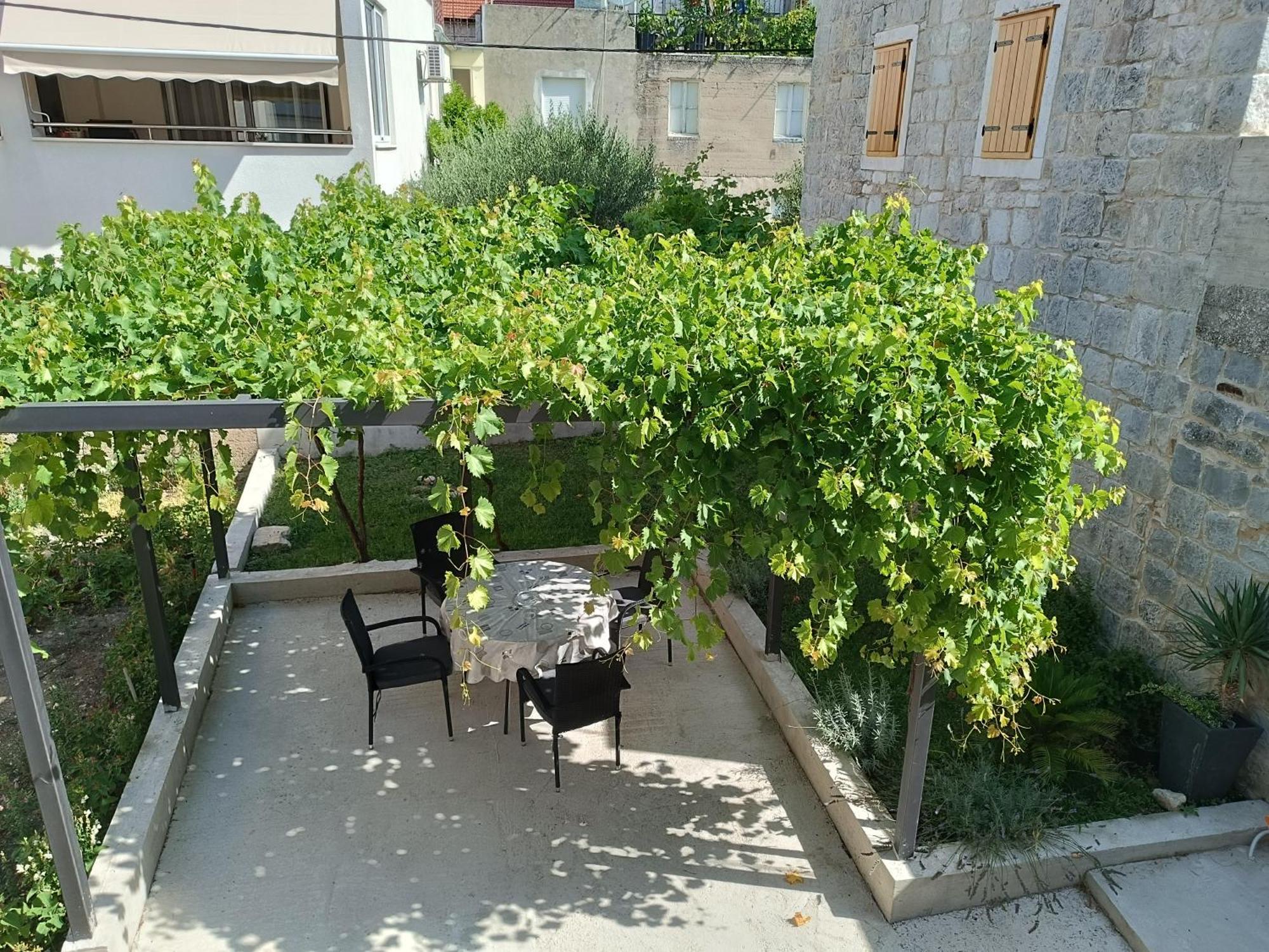 Kaštela Apartmani Mara מראה חיצוני תמונה